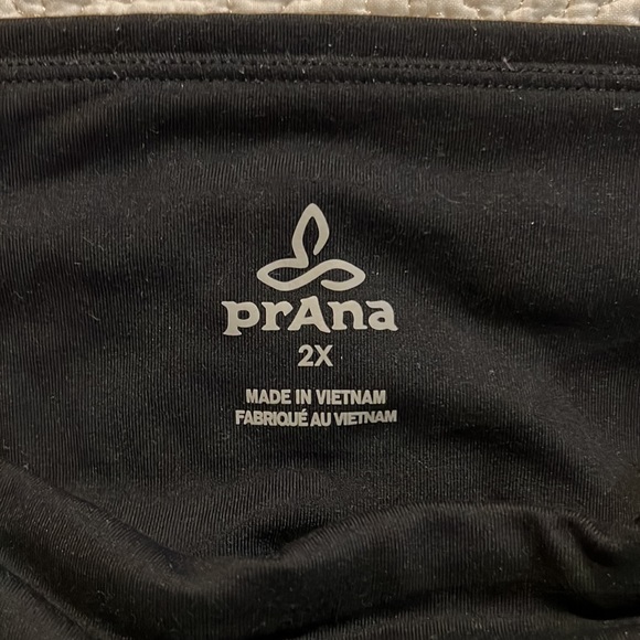 Prana Transform High Waisted Yoga Capris. 2X - Picture 4 of 4